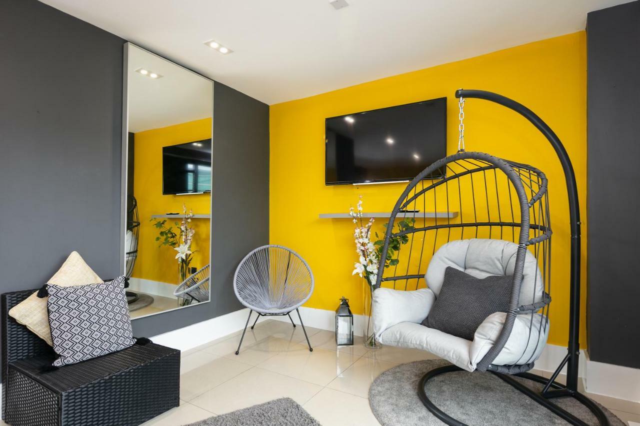 Manere Group Apartments - Tib Street Манчестър Екстериор снимка