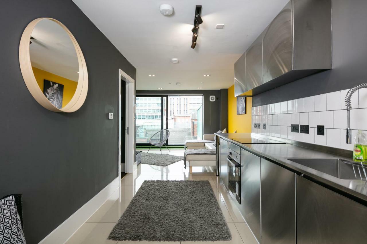 Manere Group Apartments - Tib Street Манчестър Екстериор снимка