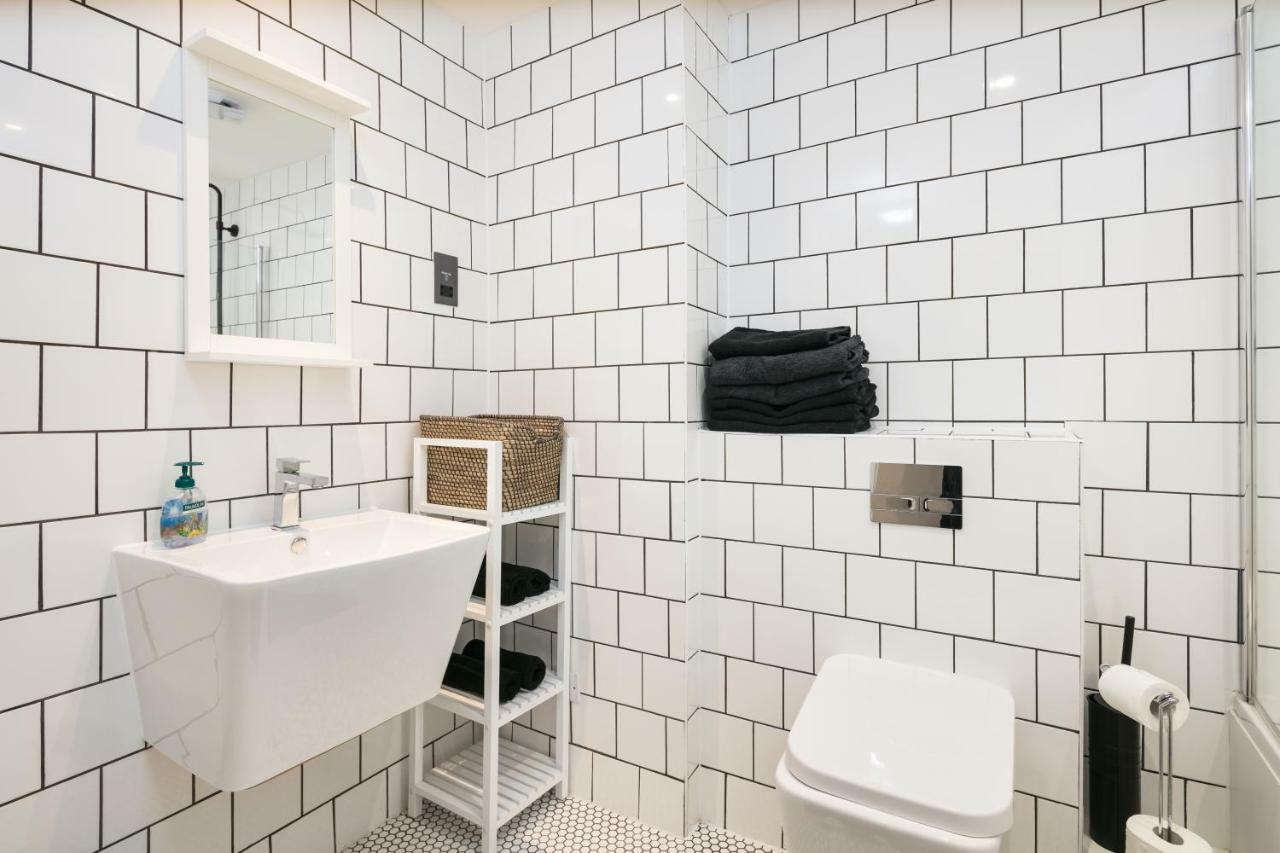 Manere Group Apartments - Tib Street Манчестър Екстериор снимка